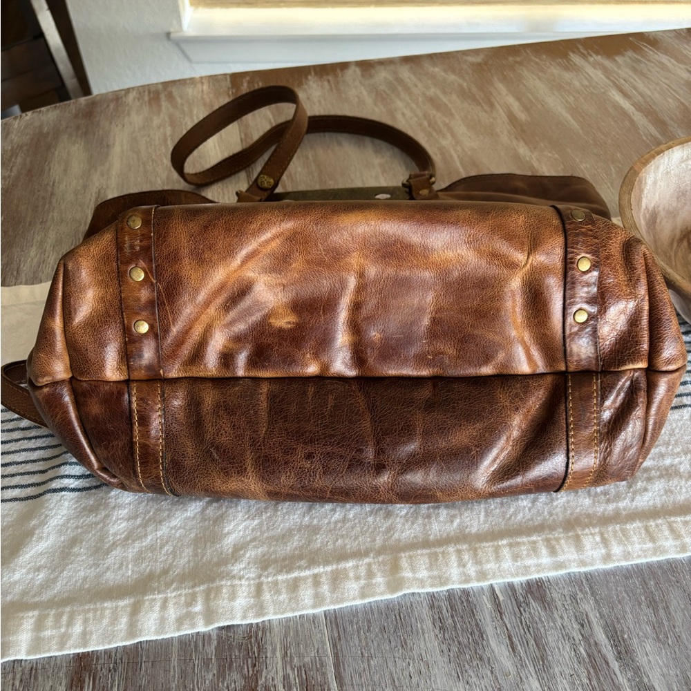 🌿🦋 Patricia Nash Benvenuto Distressed Leather Tote Bag - Picture 6 of 14